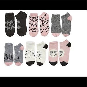 Arizona Big Girls 6 Pair Low Cut Socks